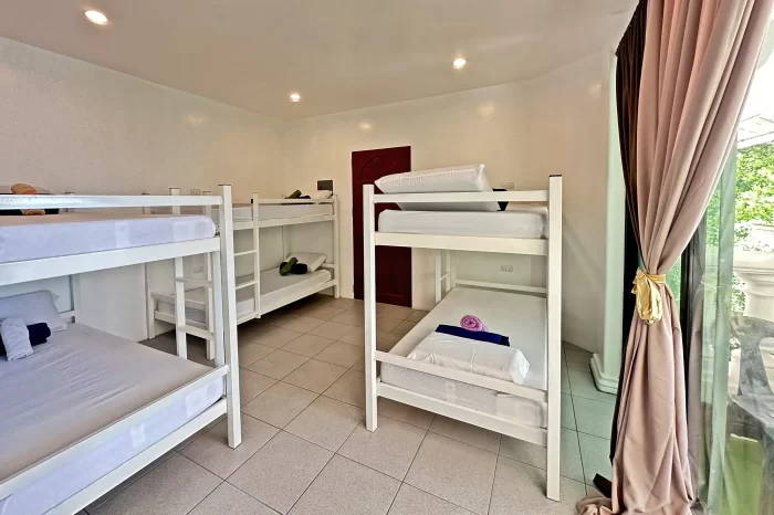 Dorm Rooms with free breakfast