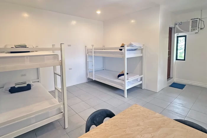 Dorm Rooms with free breakfast